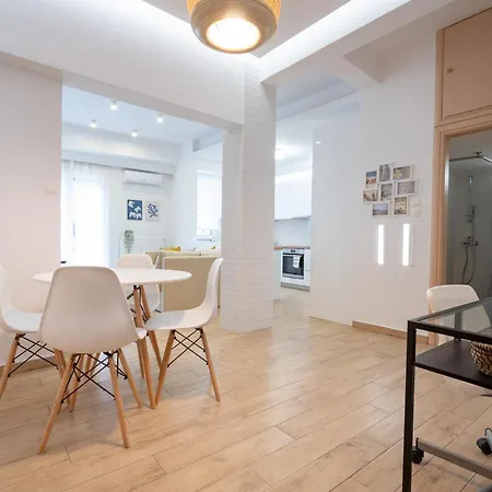 Apartment Train Station Flat For 4 Persons *